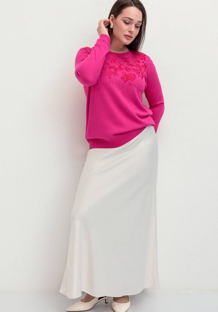 Джемпер с цветочной вышивкой и стразами шир.  750, рис. 24