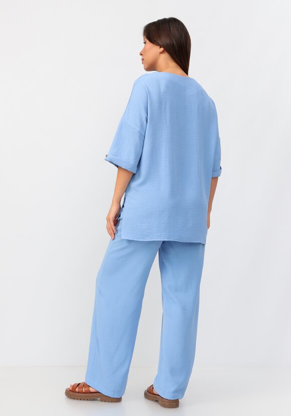 Костюм: брюки и блуза с лаконичным принтом шир.  580, рис. 2