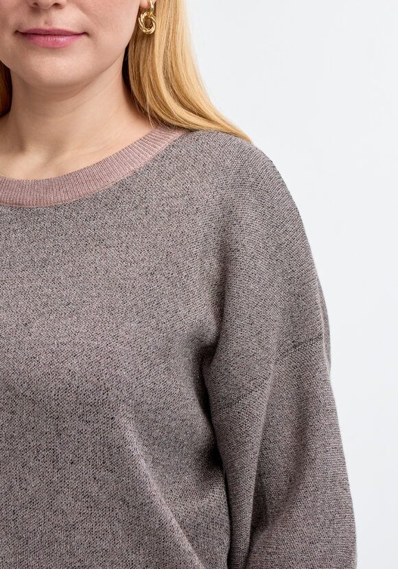 Джемпер с декором и рукавом 3/4 шир.  580, рис. 41