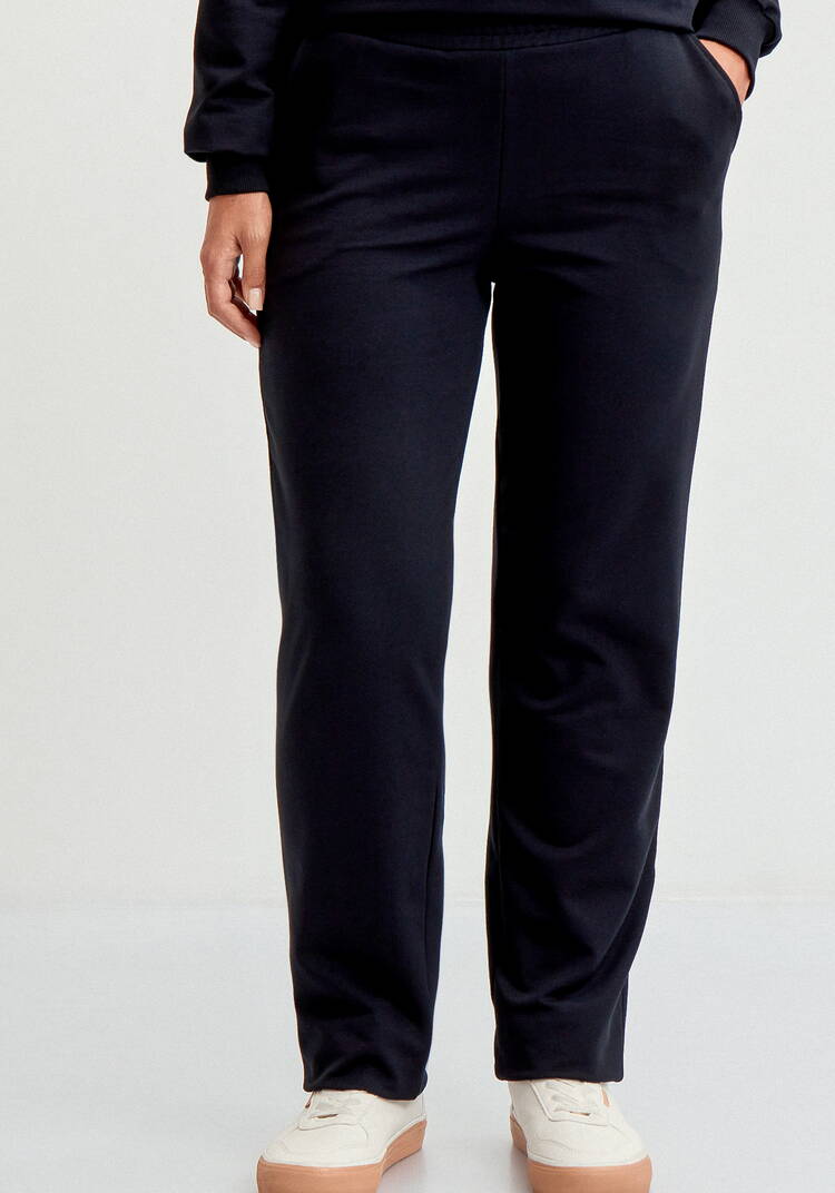 Костюм свитшот с принтом и брюки шир.  750, рис. 23