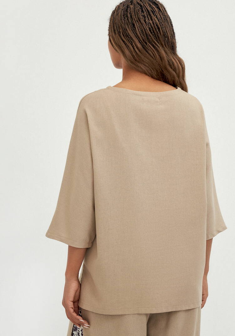 Блуза с контрастной внутренней отделкой шир.  750, рис. 3