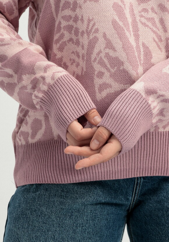 Джемпер с абстрактным цветочным принтом шир.  580, рис. 22