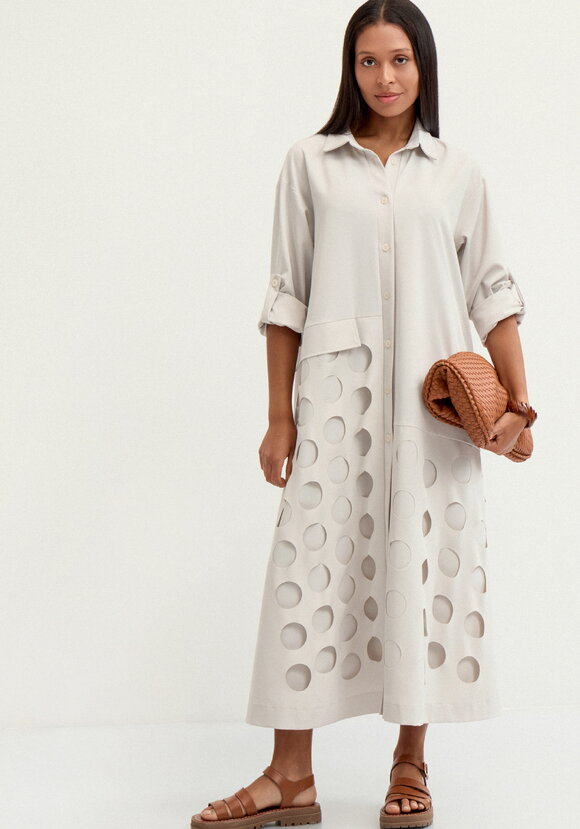 Платье А-силуэта с перфорацией шир.  580, рис. 33