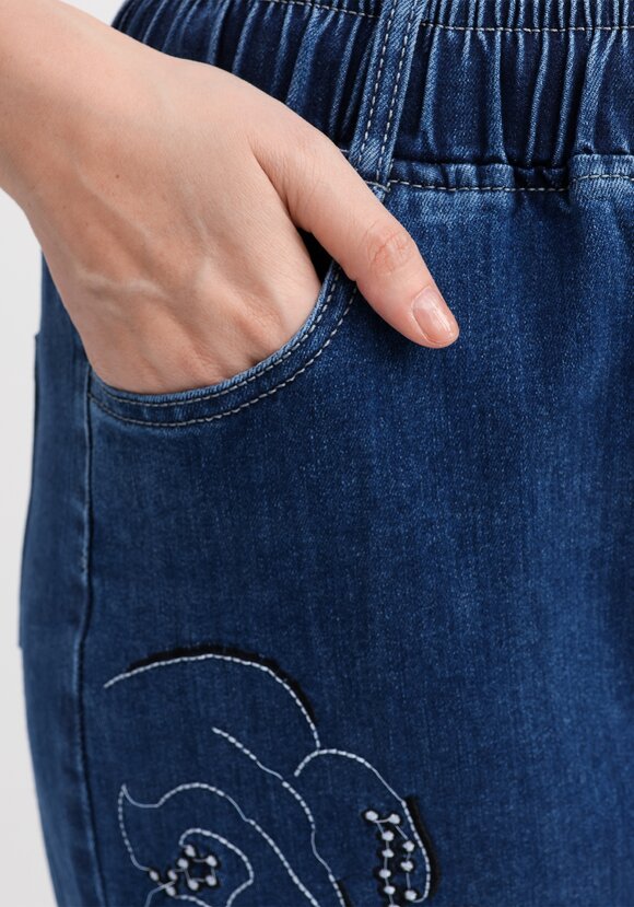Джинсы с вышивкой Вечерняя прогулка шир.  580, рис. 5