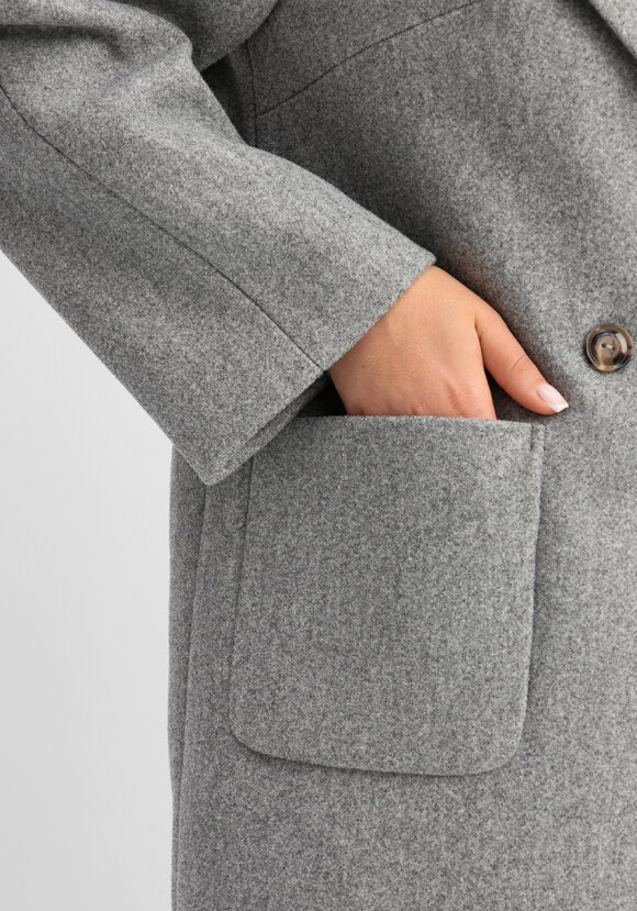 Пальто на подкладе однобортное шир.  580, рис. 8