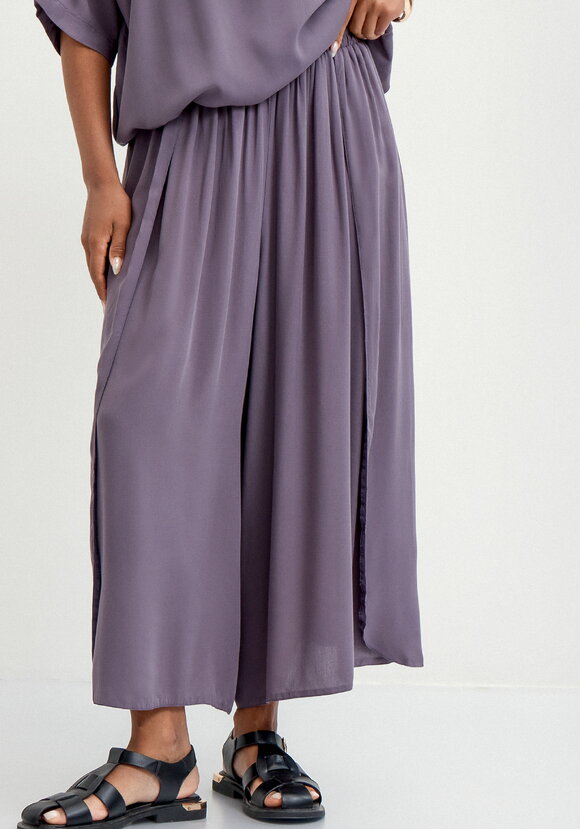 Юбка-брюки свободного кроя на резинке шир.  580, рис. 26