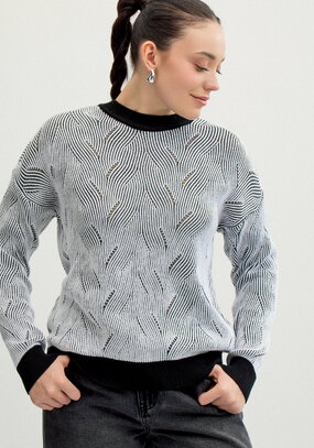 Джемпер с фактурным орнаментом