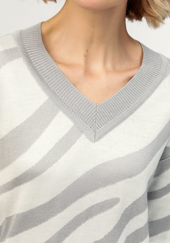 Джемпер с принтом зебра шир.  580, рис. 6