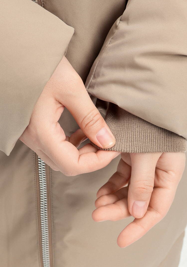 Пуховик с боковыми карманами на молнии шир.  750, рис. 18