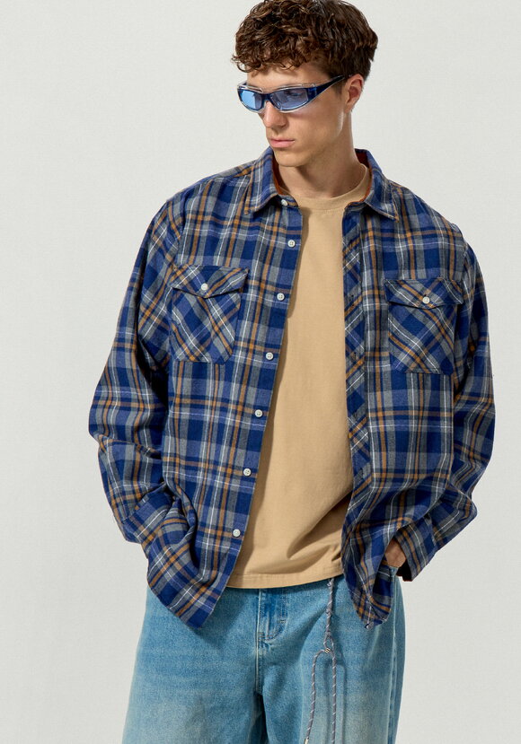 Рубашка в клетку с нагрудными карманами шир.  580, рис. 8