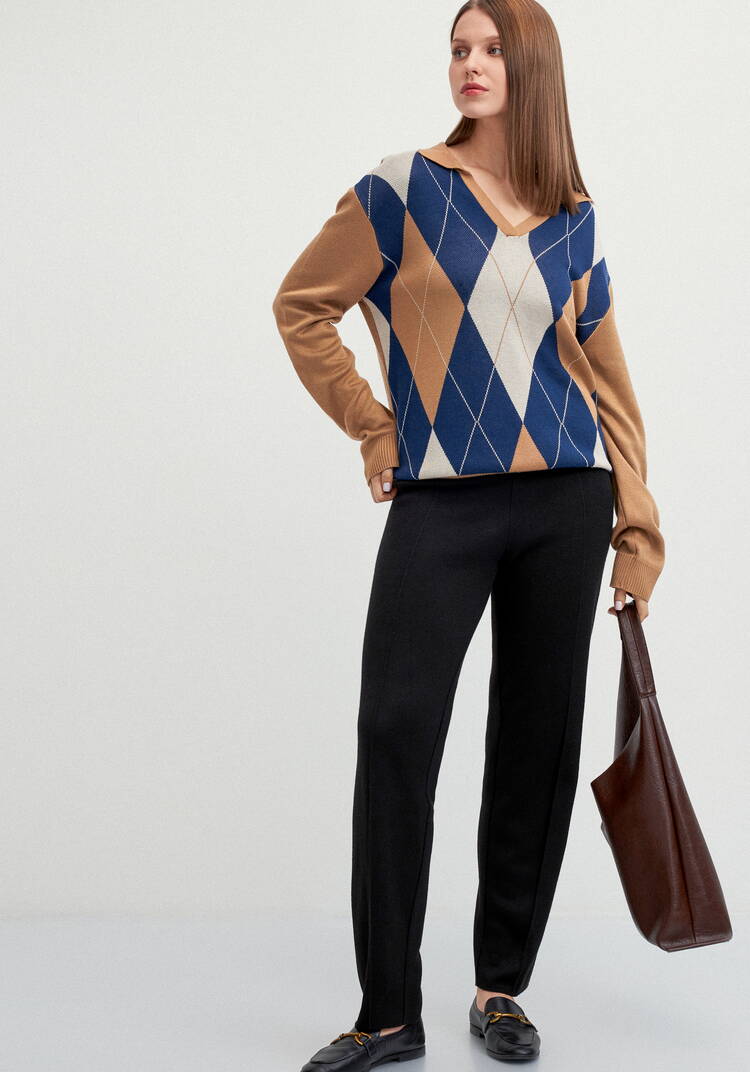 Брюки прямые зауженные книзу на резинке шир.  750, рис. 7