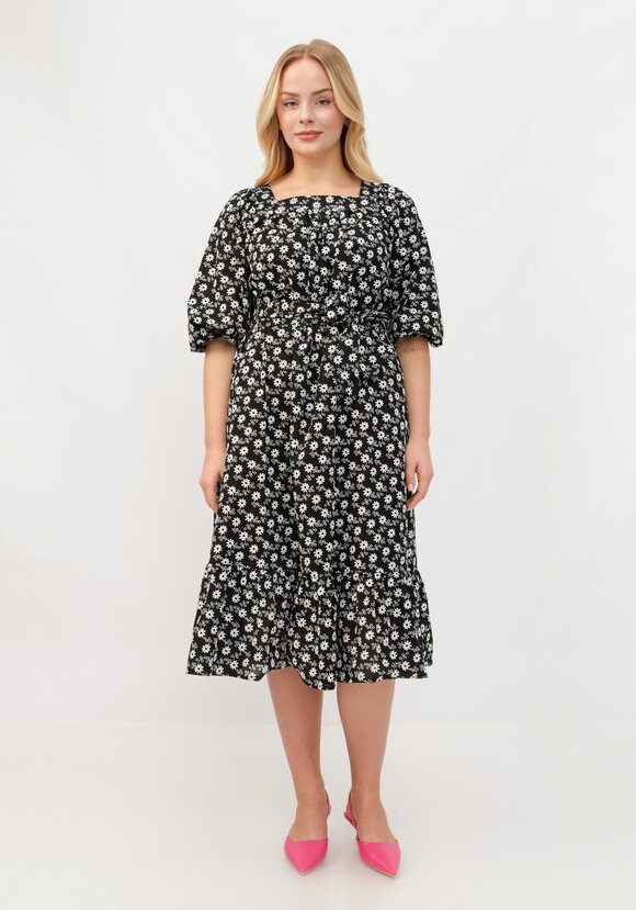 Платье с имитацией вышивки шир.  580, рис. 12