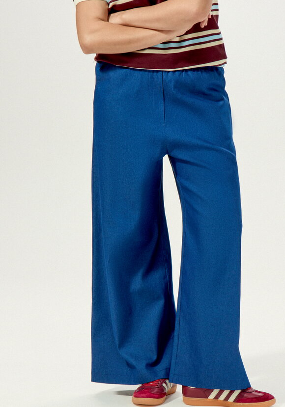 Брюки свободные с декоративной резинкой шир.  580, рис. 11