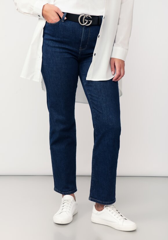 Джинсы прямого кроя с вышивкой на кармане шир.  580, рис. 1