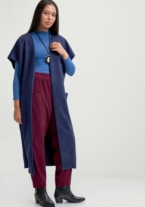 Жилет на запах со спущенным плечом шир.  580, рис. 17