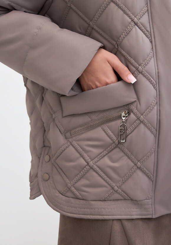 Куртка с капюшоном, стеганная Эшли шир.  580, рис. 6