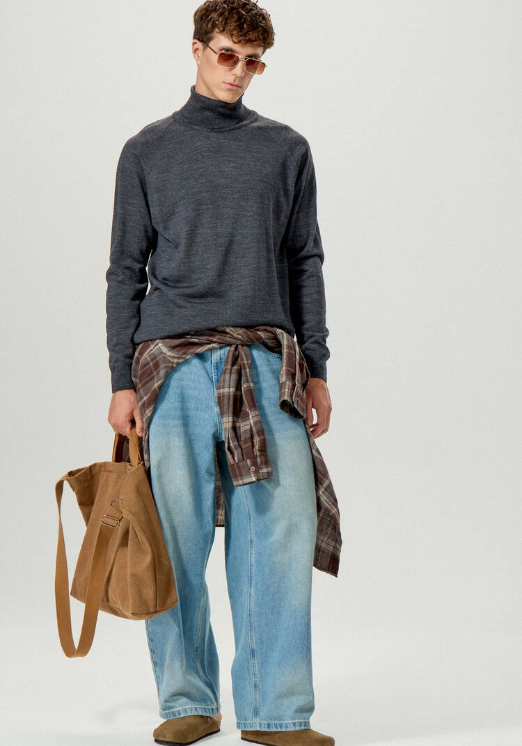 Свитер базовый с высоким воротом шир.  750, рис. 22