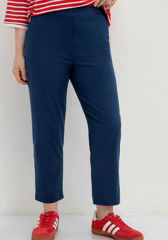 Брюки прямого кроя с поясом на резинке шир.  580, рис. 11