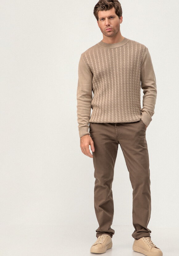 Джемпер с косами на передней полочке шир.  580, рис. 19