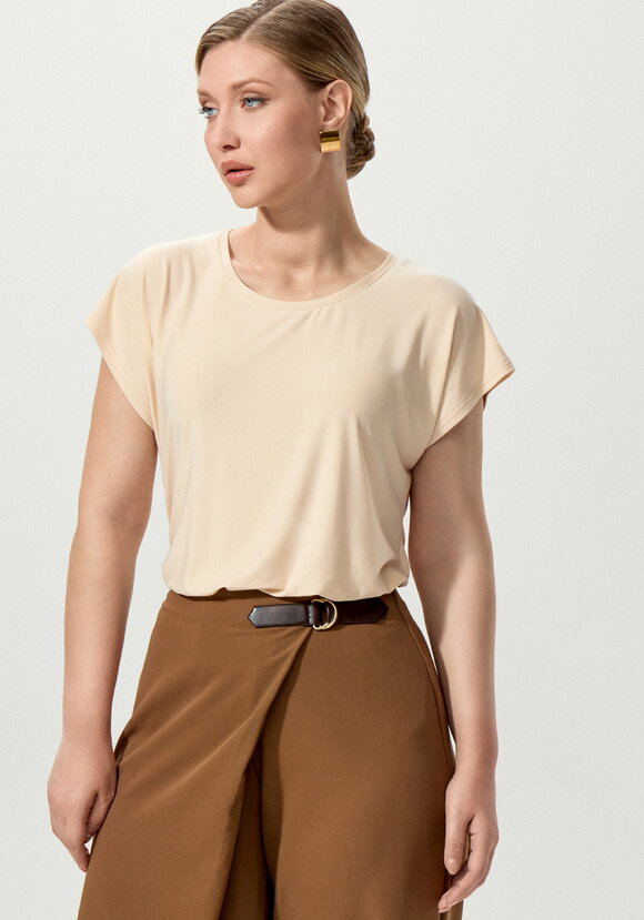 Блуза однотонная базовая без рукавов шир.  580, рис. 31