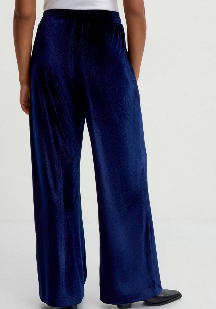 Брюки из велюра на резинке по поясу шир.  750, рис. 11