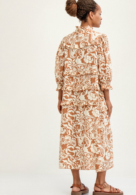 Платье с ярусами и обьёмным рукавом шир.  580, рис. 3