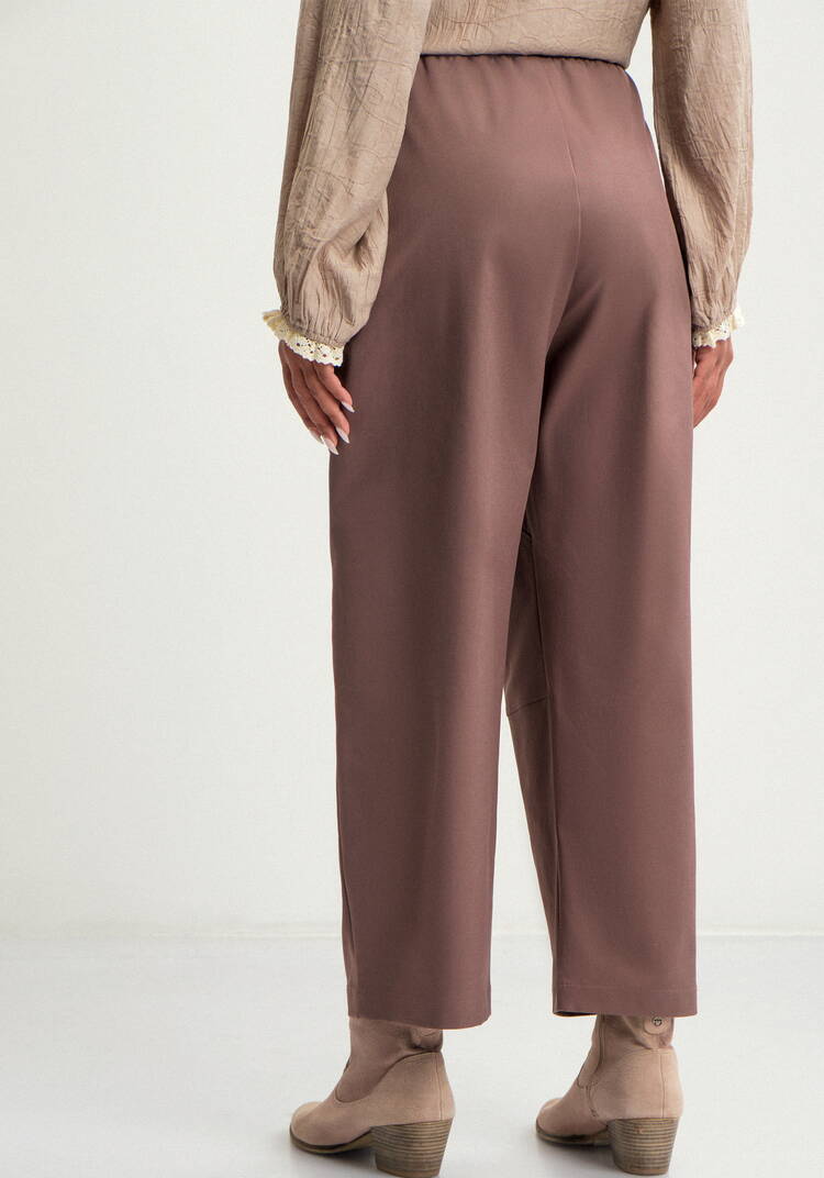 Брюки бананы с конструктивными линиями шир.  750, рис. 3