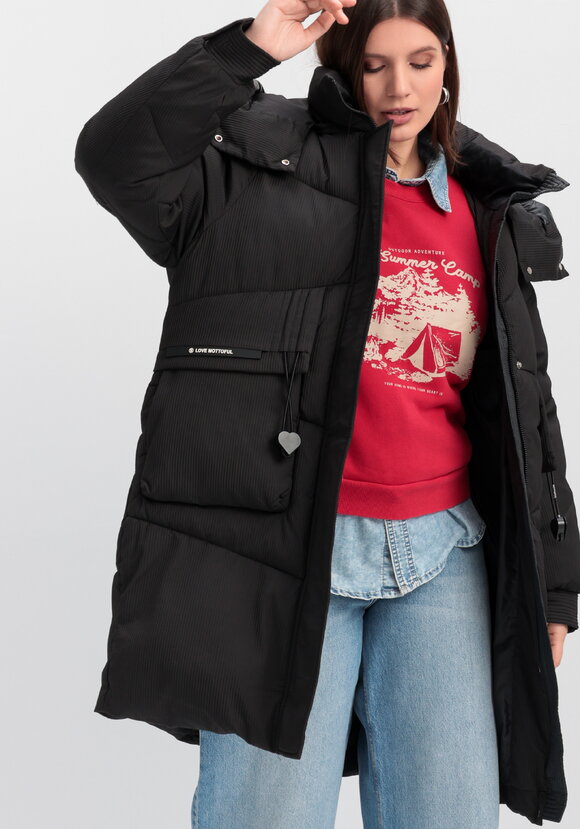 Пуховик с капюшоном и объемными карманами шир.  580, рис. 2