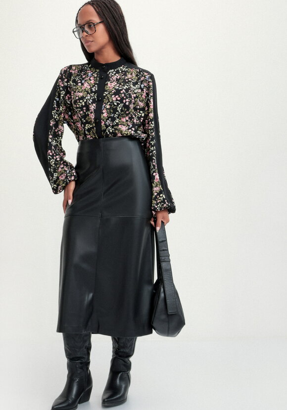 Блуза с лампасами по рукавам шир.  580, рис. 7