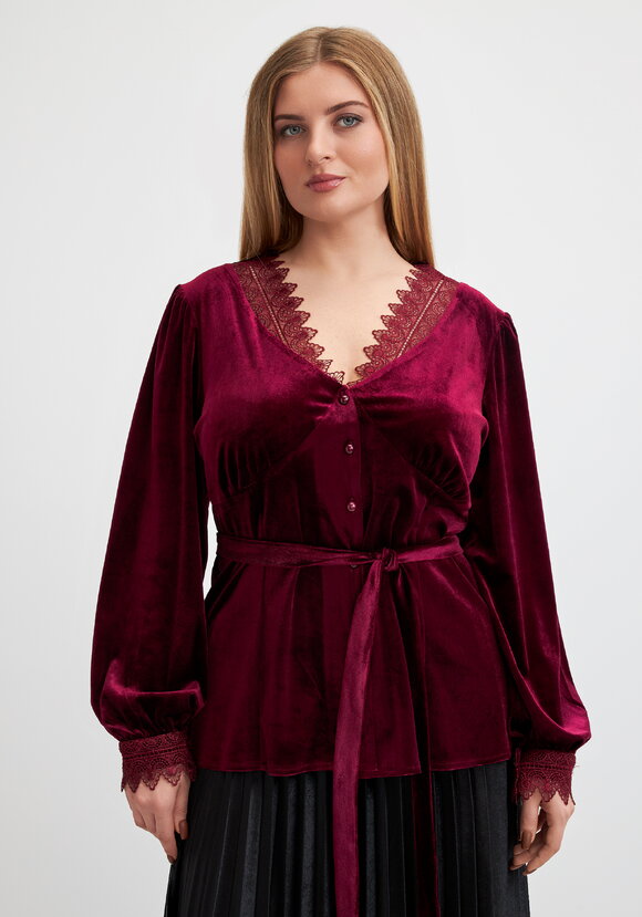 Блуза бархатная со вставками из кружева шир.  580, рис. 16