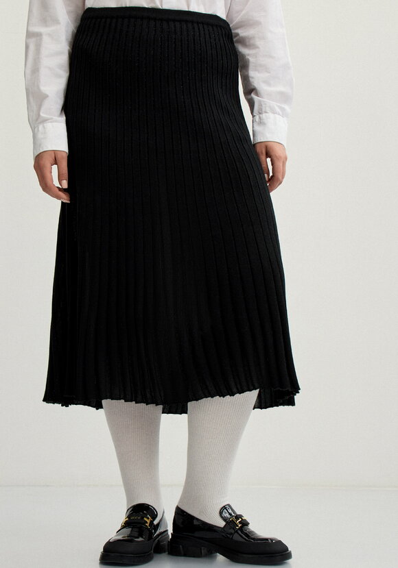 Юбка фактурная в вертикальную полоску шир.  580, рис. 6