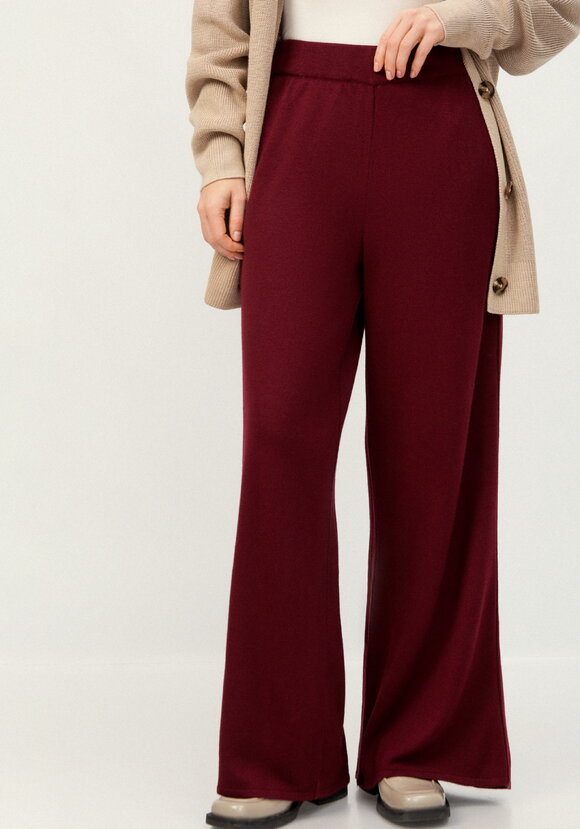 Брюки прямые свободной посадки на резинке шир.  580, рис. 2