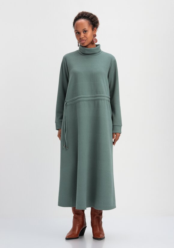 Платье из трикотажной ткани с кулиской шир.  580, рис. 12