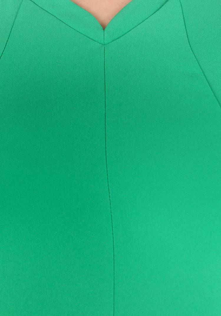 Платье свободного кроя с V-образным вырезом шир.  750, рис. 12