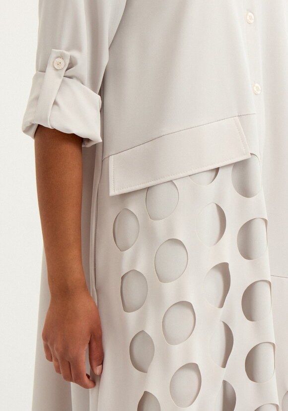Платье А-силуэта с перфорацией шир.  580, рис. 37