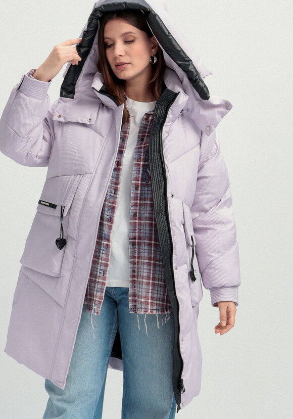 Пуховик с капюшоном и объемными карманами шир.  580, рис. 15