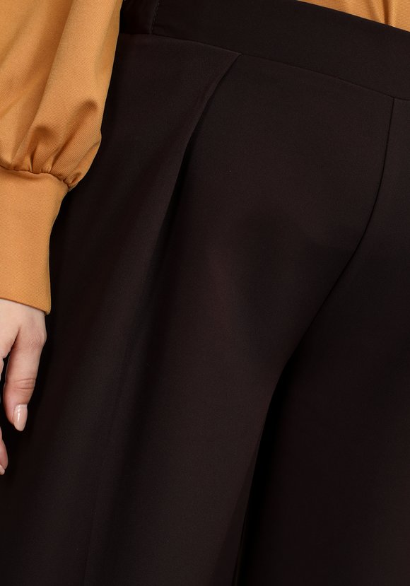 Брюки с защипами однотонные шир.  580, рис. 8