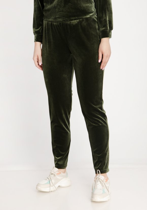 Костюм из бархата с аппликацией шир.  580, рис. 3