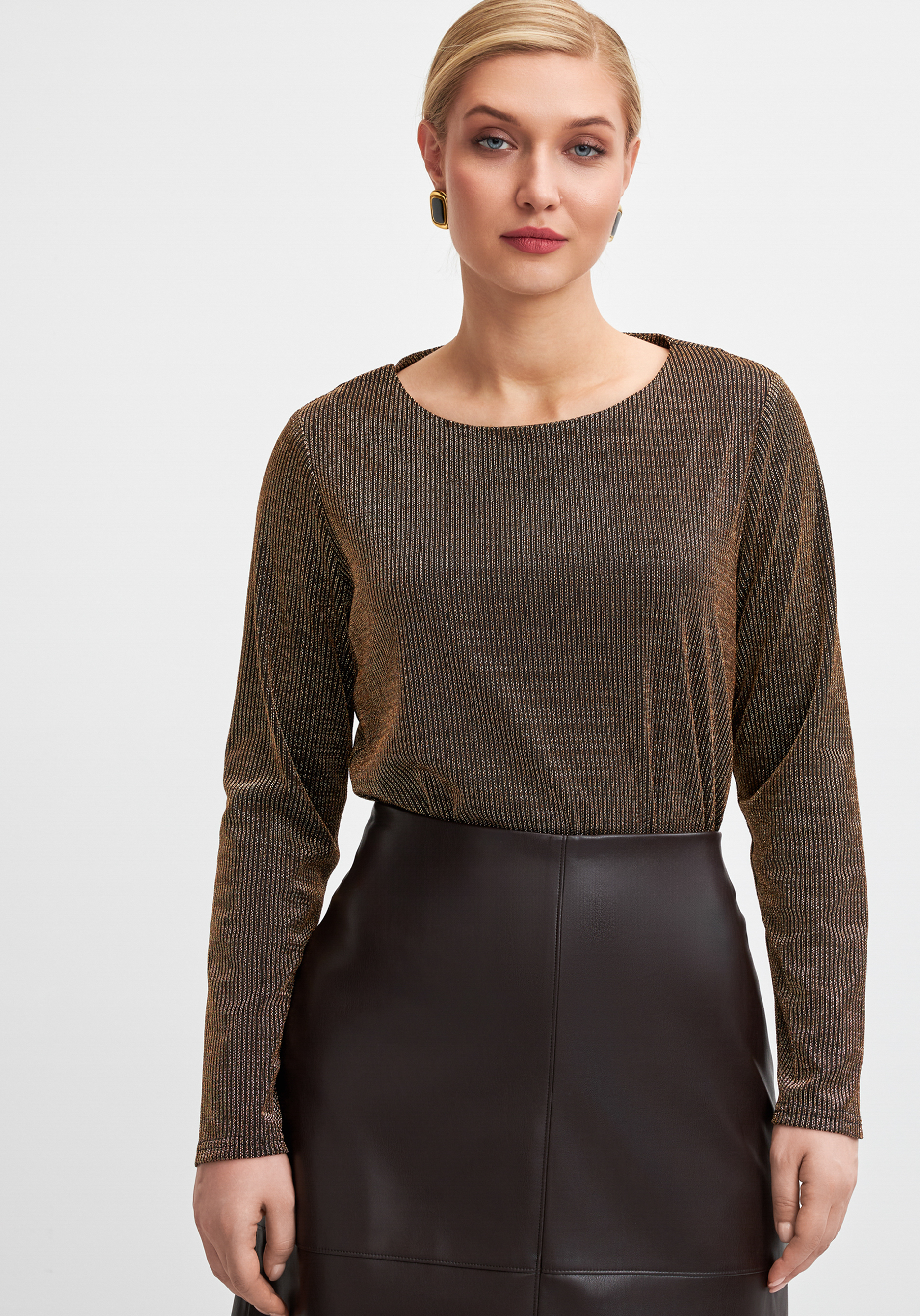 Блуза из трикотажа с люрексом