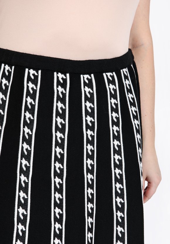 Юбка с вертикальным рисунком пье-де-пуль шир.  580, рис. 4