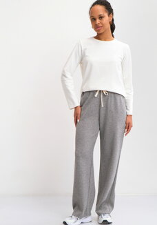 Брюки прямые от бедра на резинке