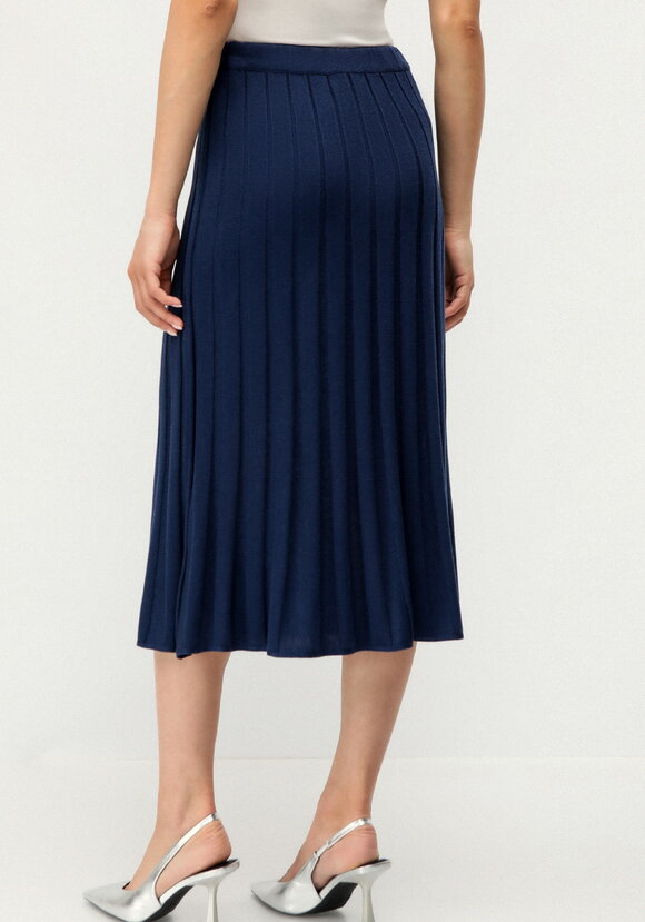 Юбка А-силуэта на резинке с имитацией плиссе шир.  580, рис. 21