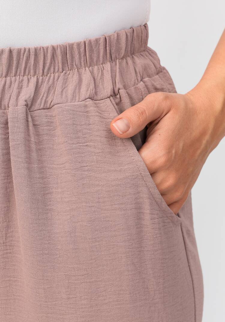 Костюм: брюки и блуза с лаконичным принтом шир.  750, рис. 36