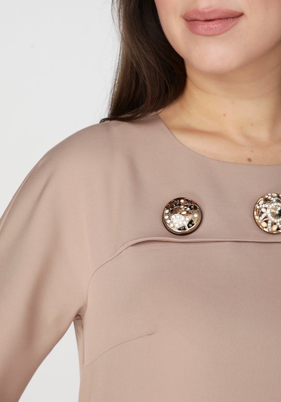 Платье с декором из пуговиц шир.  580, рис. 4