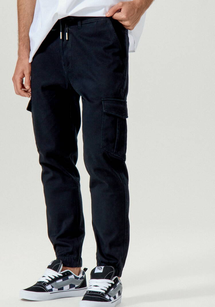 Брюки карго с накладными карманами по бокам шир.  750, рис. 4