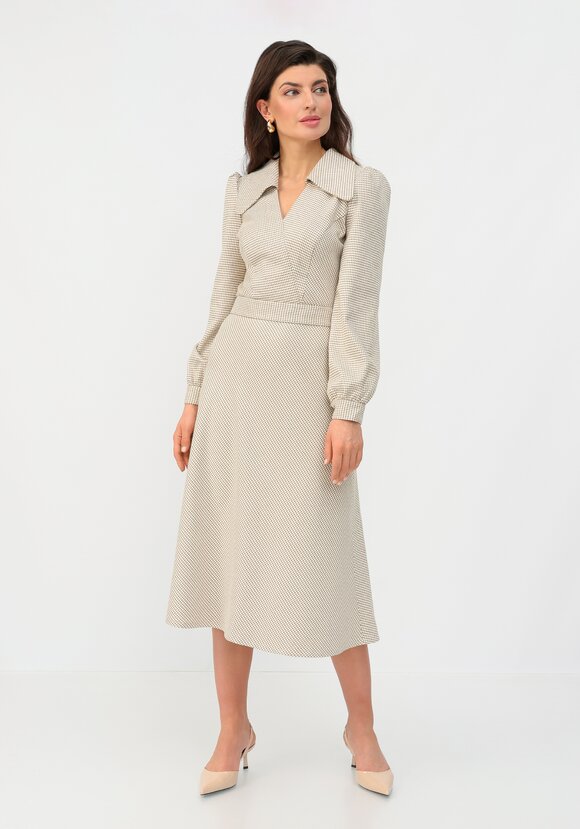 Платье с воротником свободного кроя шир.  580, рис. 12