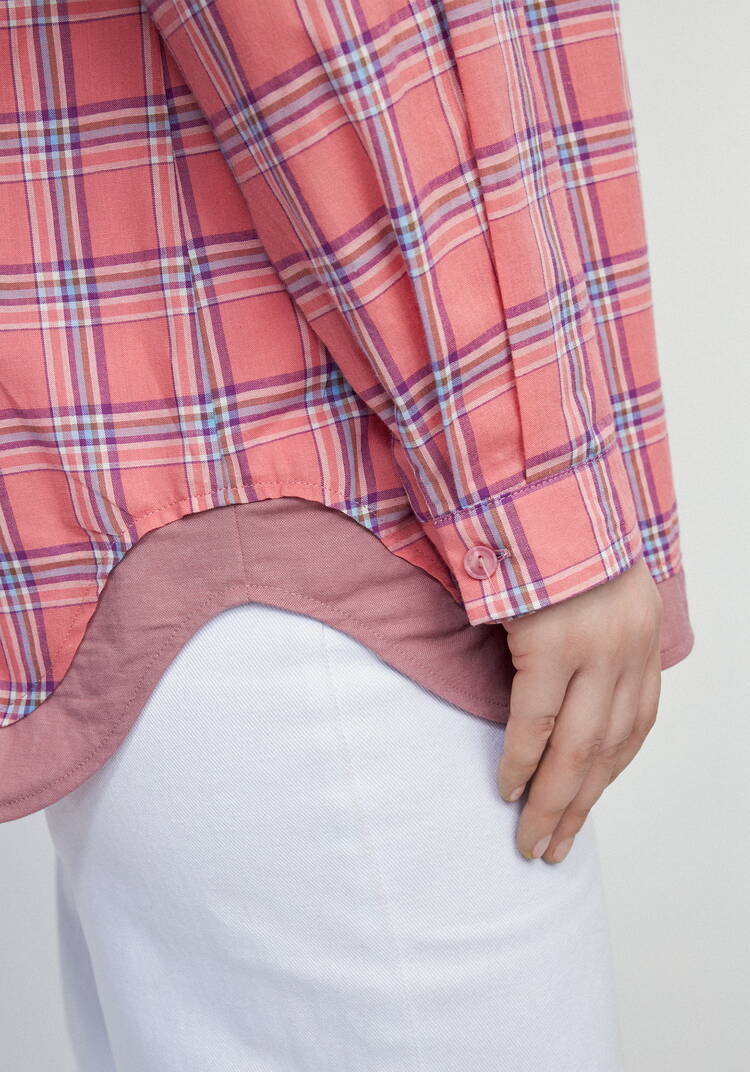 Рубашка в клетку с комбинацией трикотажа шир.  750, рис. 15