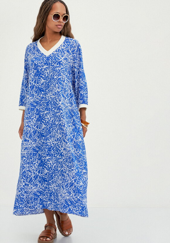 Платье А-силуэта с контрастной отделкой шир.  580, рис. 8