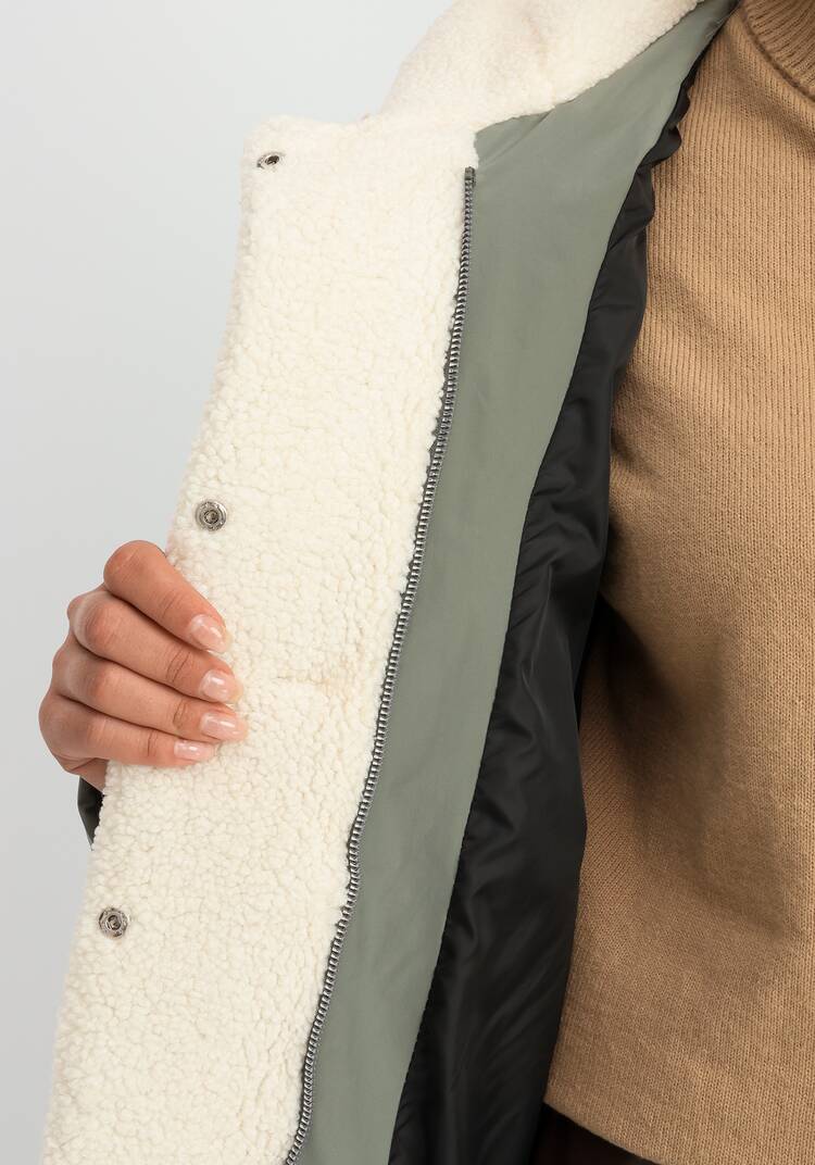 Пальто с капюшоном из меха шир.  750, рис. 19