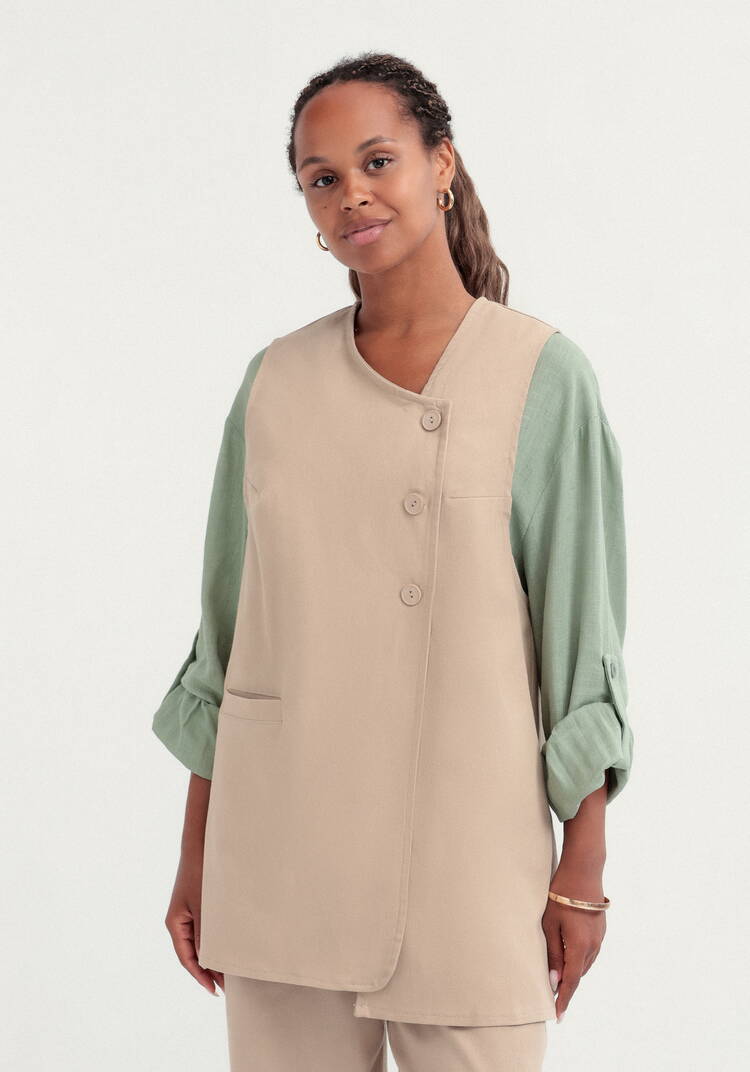 Жилет с асимметричной застежкой шир.  750, рис. 4